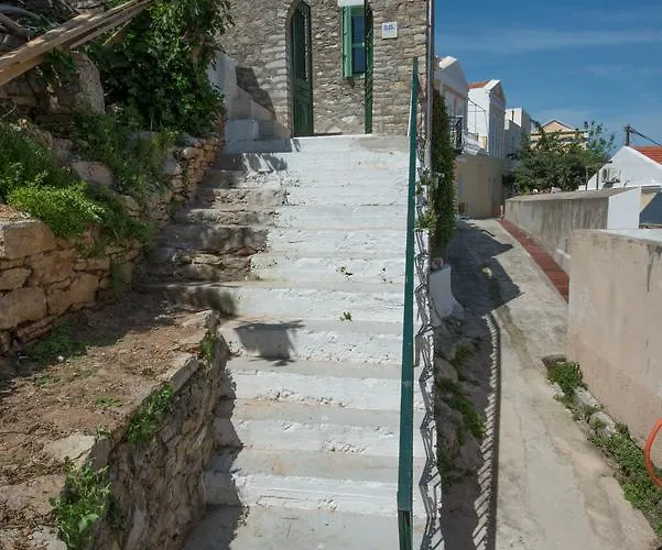 Kyklameno Apartment Symi